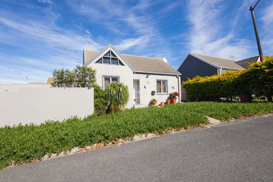 2 Bedroom Property for Sale in Protea Village Western Cape